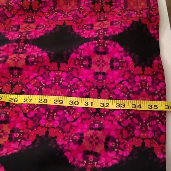 Taylor Women's Size 12 Fuchsia Floral Print Sheath Dress. Office/Night out - Picture 8 of 9